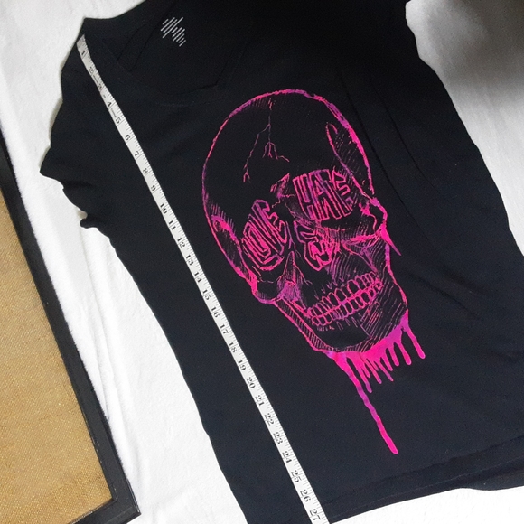 Torrid Love Hate V Neck T Shirt size 2XL - Picture 7 of 7